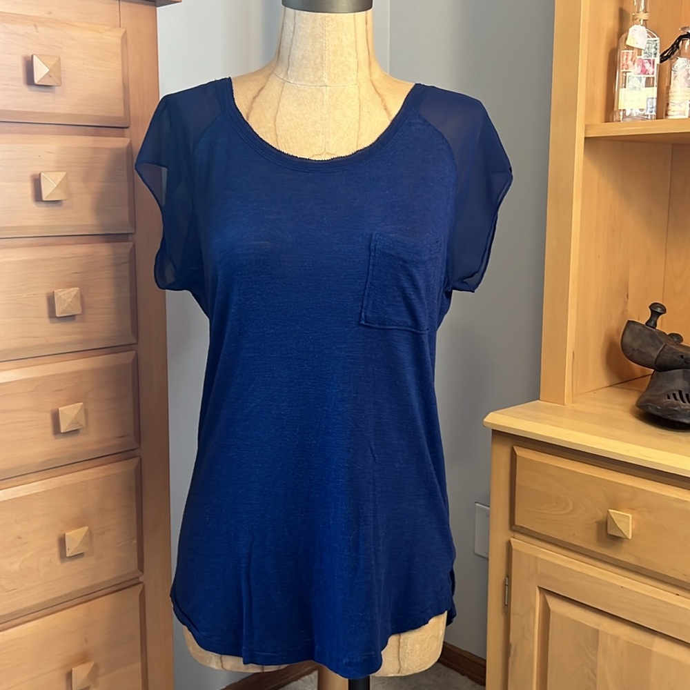 EUC Aerie size SP blue flowy top
